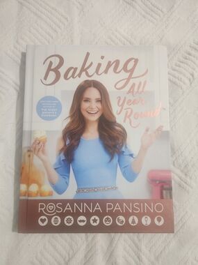 Rosanna Pansino Baking All Year Round Cookbook - Light Blue Cover